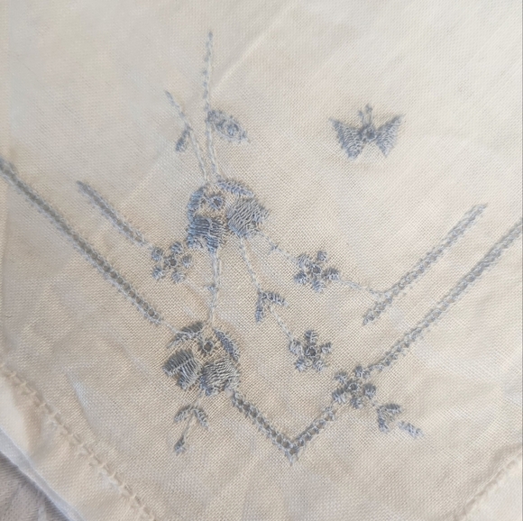 Antique Embroidered Silk Bridal Kerchiefs - Picture 6 of 12